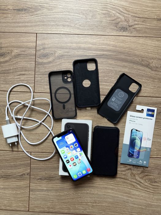 Sprzedam iPhone 11 czarny 128GB
