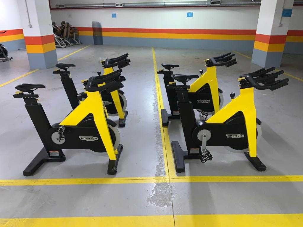 Vendo bicicleta technogym group cycle connect