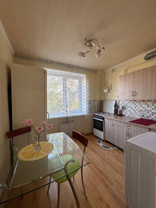 Здам подобово двокімнатну квартиру