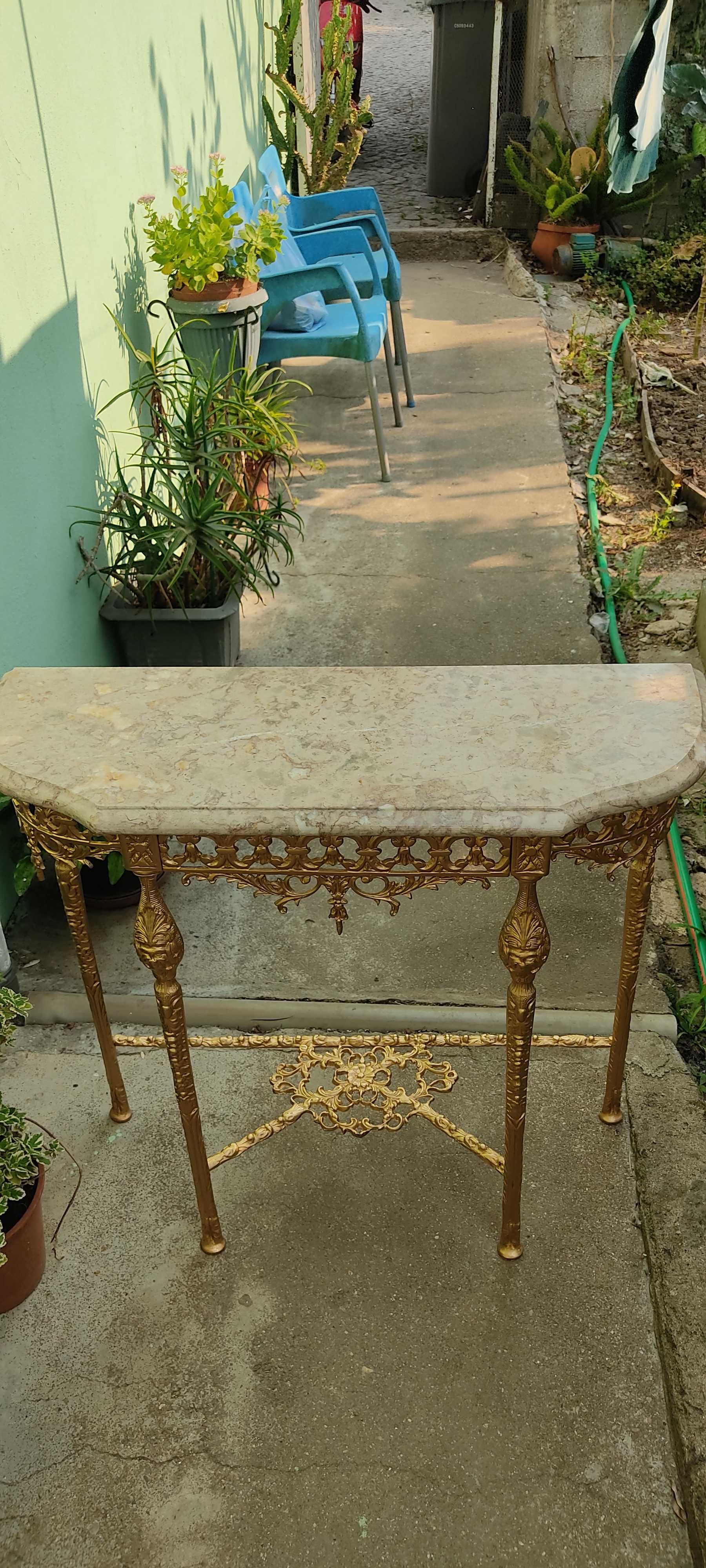 Mesa de corredor