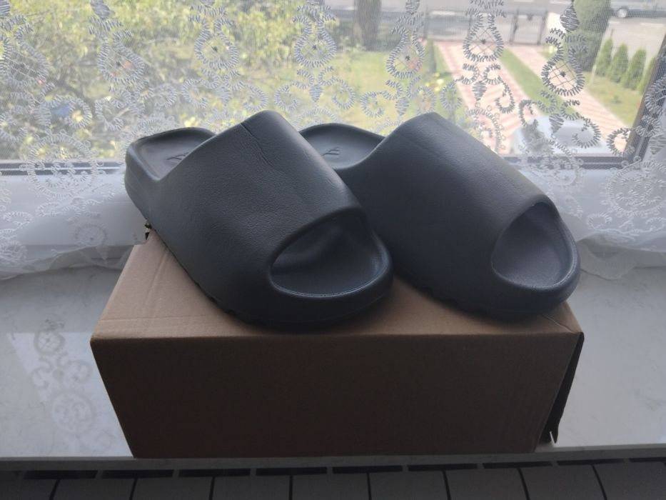 Klapki Yezzy Slide Nowe 43