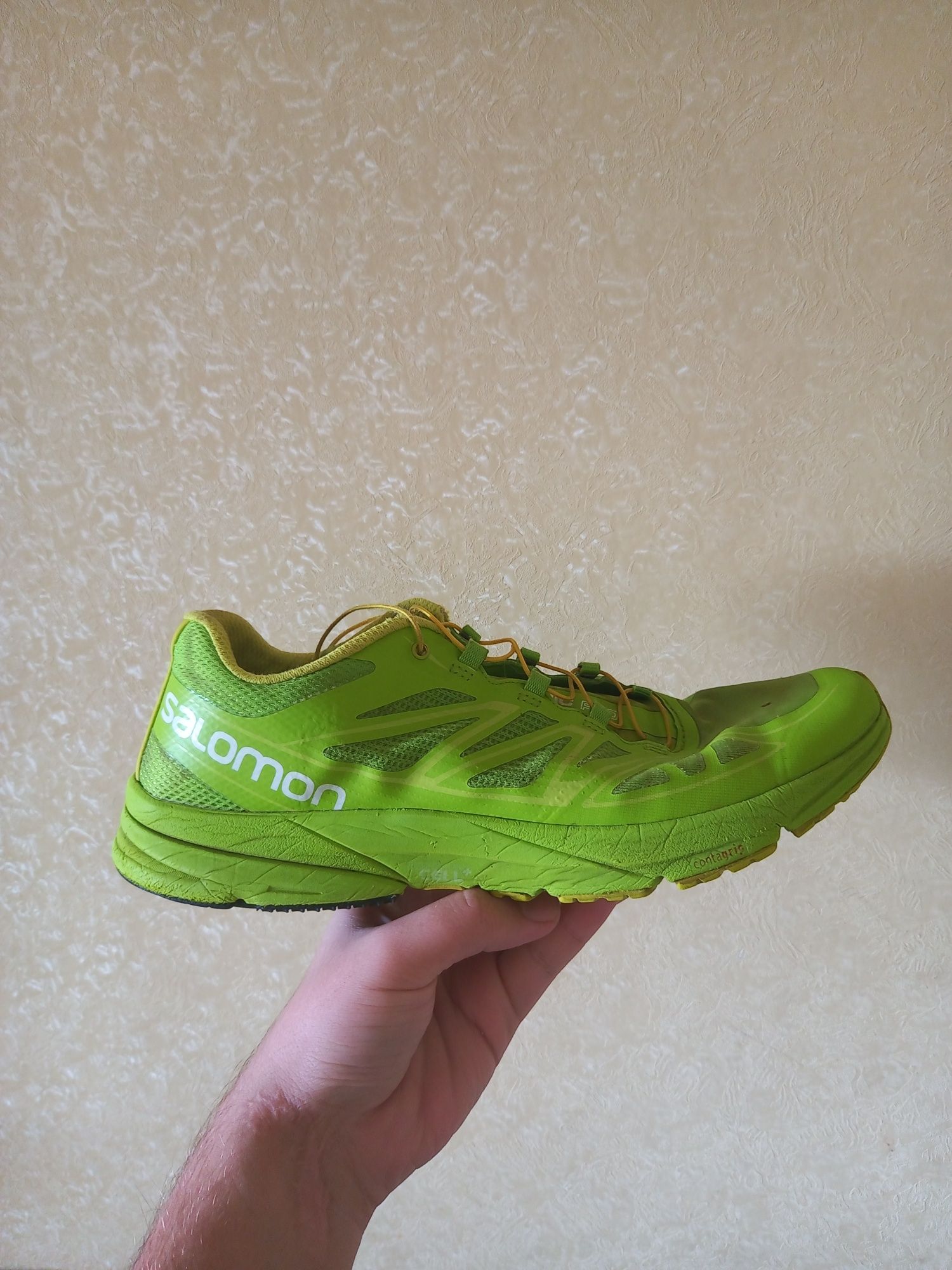 Продаю кросівки Salomon