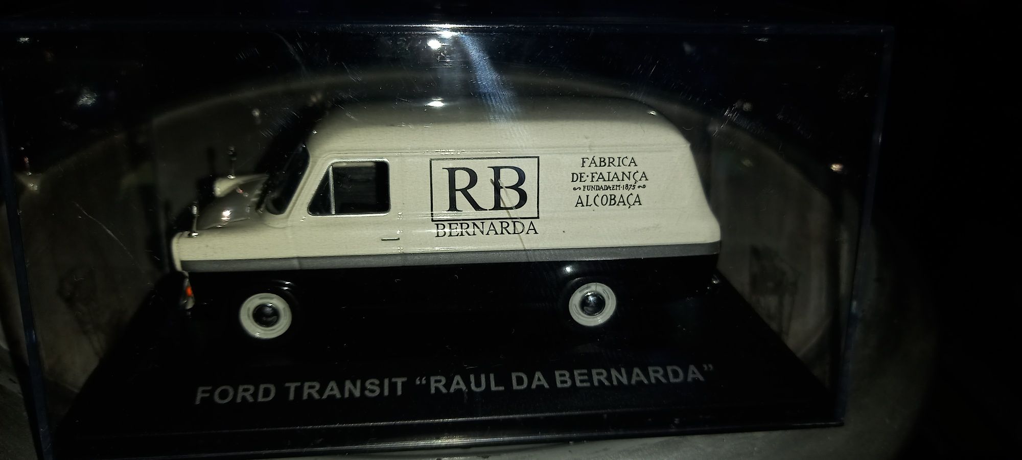 Miniatura Ford Transit, 1/43