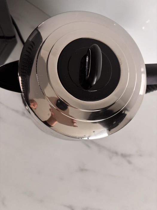 Czajnik elektryczny Russel Hobbs
