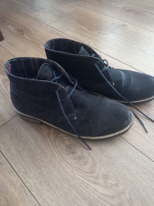 Buty zamszowe 39