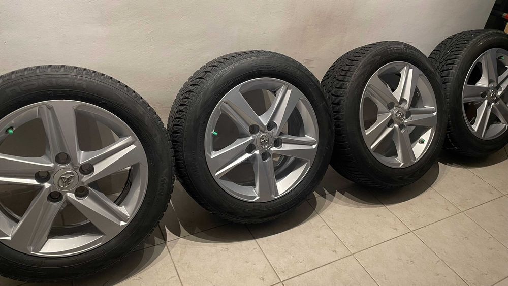 Koła Toyota Corolla E21 (2019+) Felgi stalowe + opony zimowe Nokian