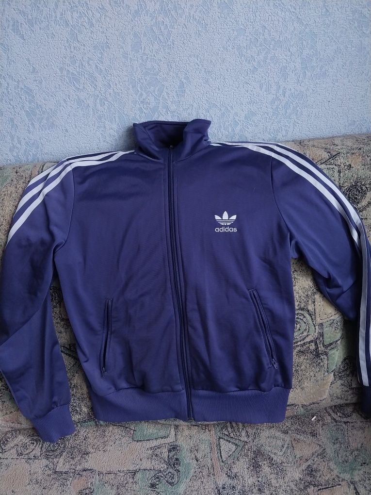 Спортивна кофта фірмова adidas