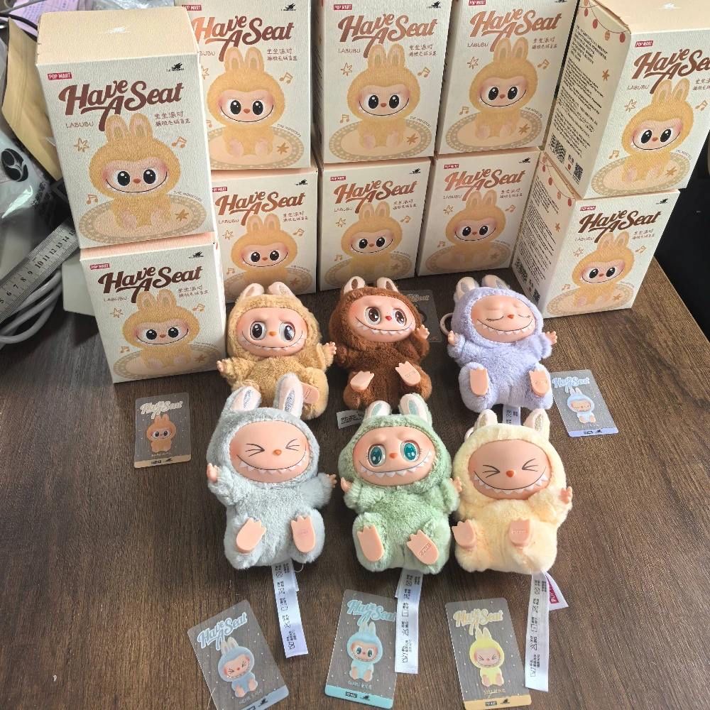 Колекційний брелок Labubu Pop Mart (сюрприз-бокс)