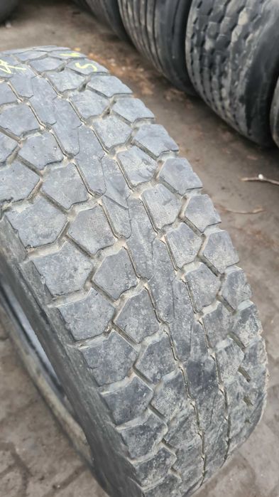 235/75R17.5 Opona PIRELLI TR85 TR 85 napęd 10mm