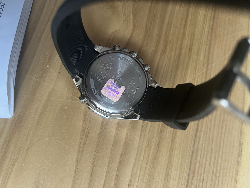 Zegarek Casio ECB-10