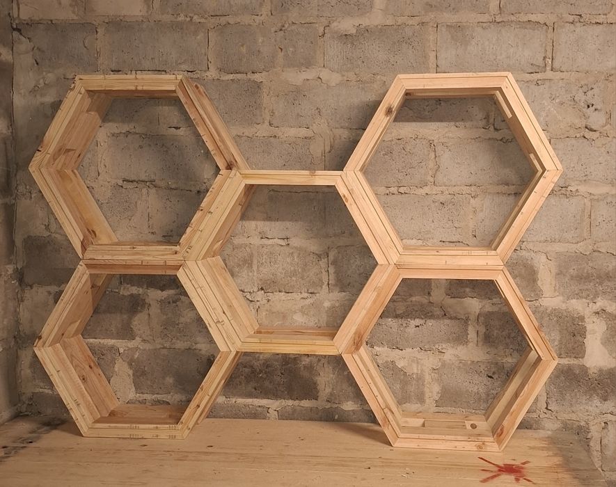 Drewutnia.ozdoba ogrodowa doniczka wiatka altanka