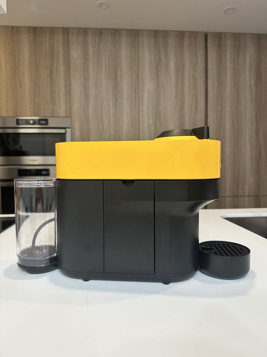 Maquina Vertuo Pop Mango Yellow Nespresso