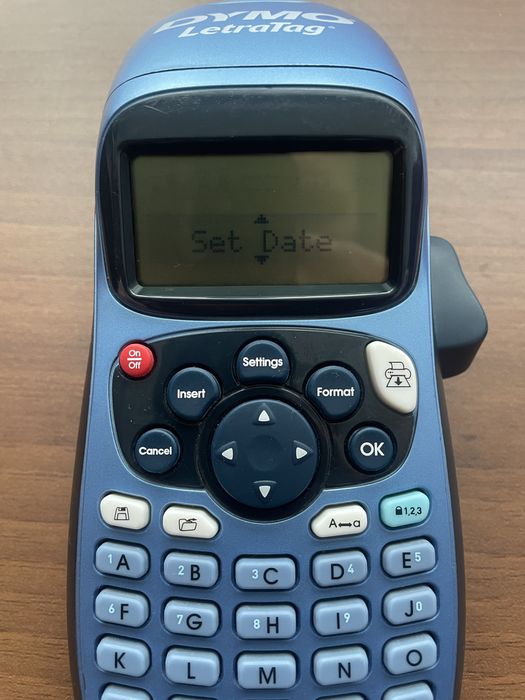 ручний принтер етикеток DYMO LetraTag LT-100H Razor