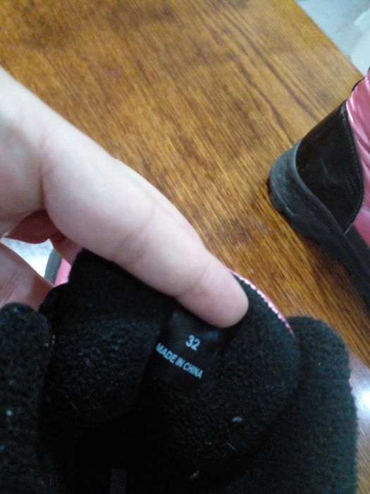 Сапожки на дівчинку рожеві 32розмір ..ідеальні