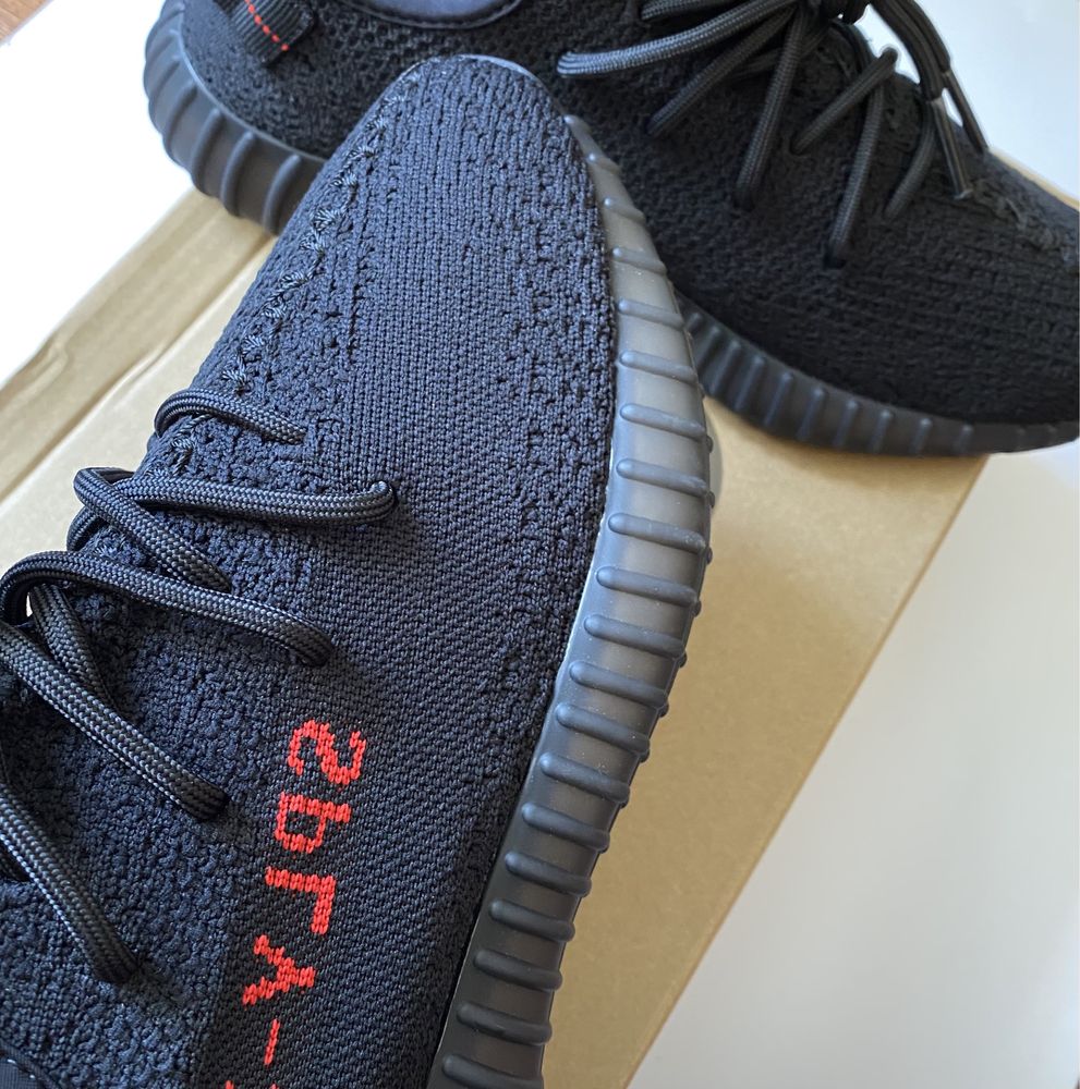 Yeezy 350 us9,5 Black Red original оригинал лето adidas 700 500 43