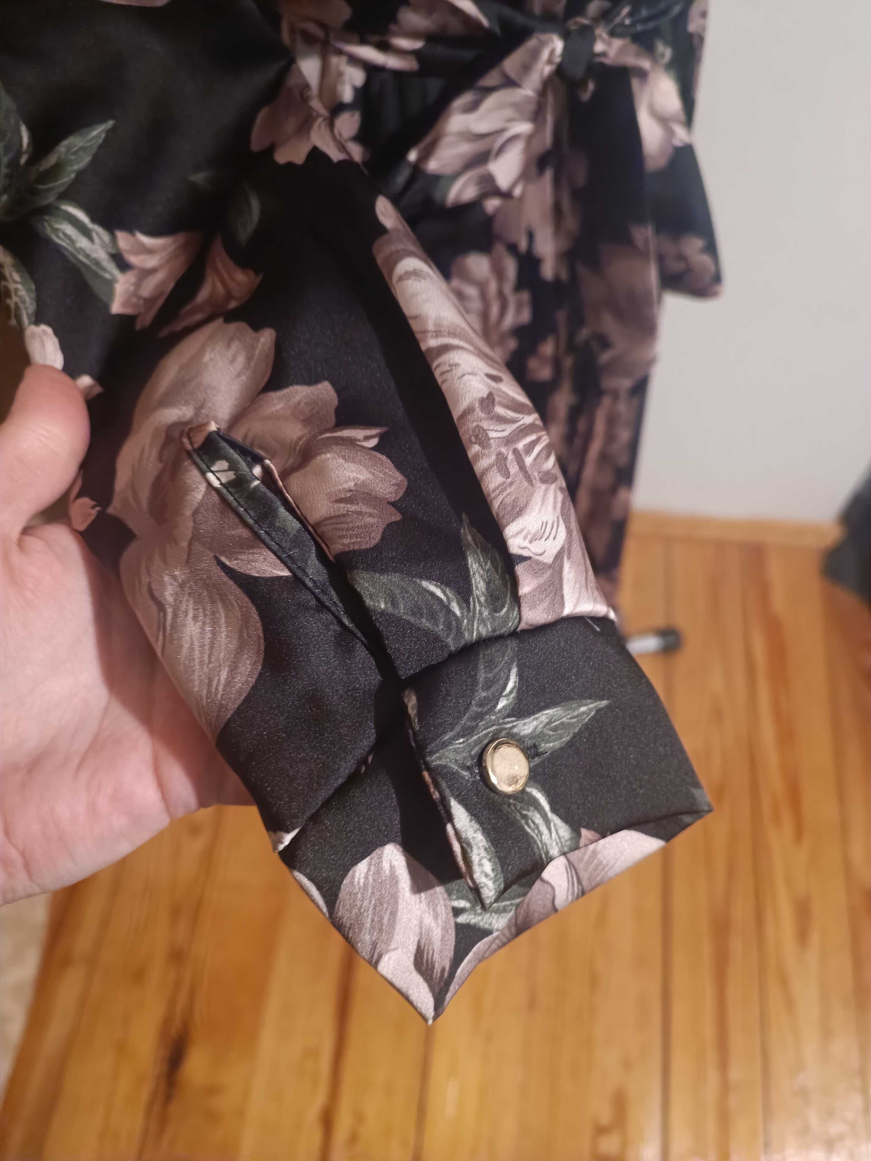 Sukienka maxi w kwiaty