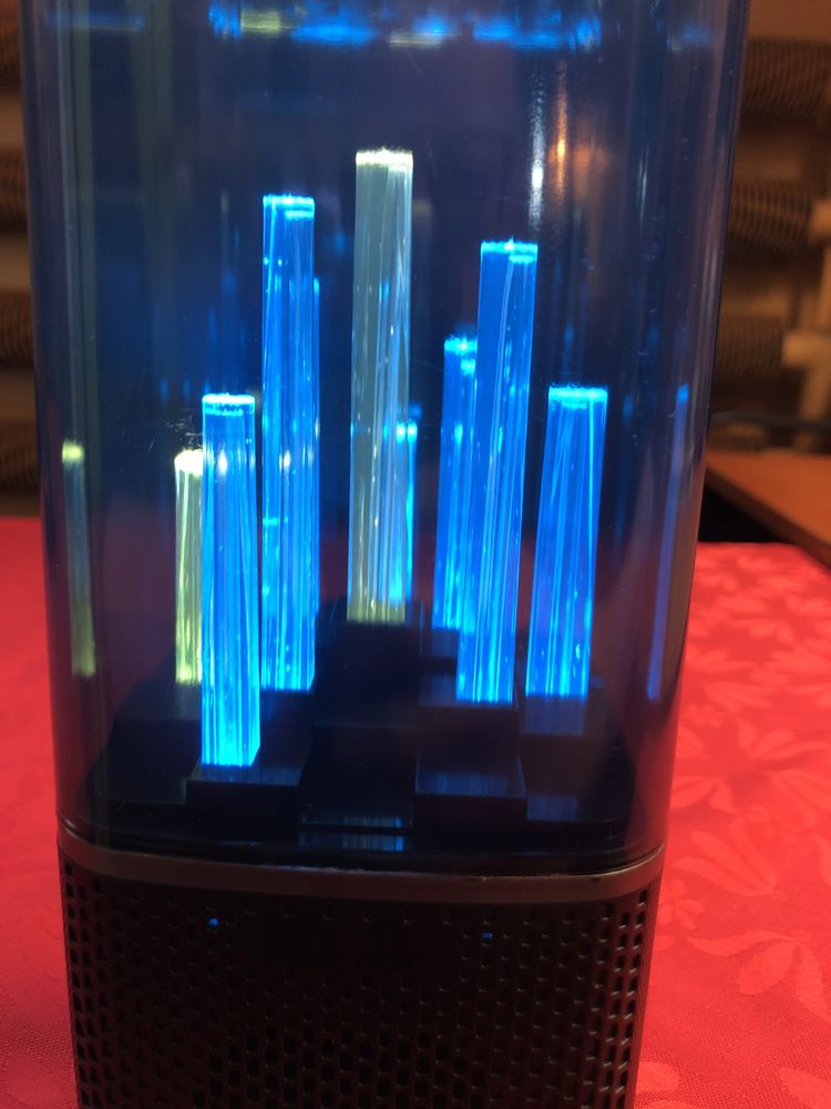 Głosnik bluetooth kolorowa kaskada świateł