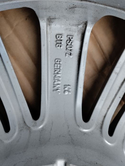 Продам диски на Пежо