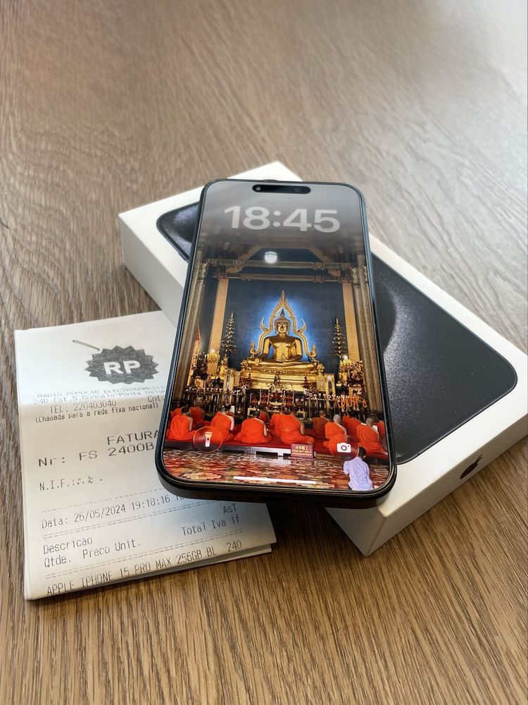 iPhone 15 Pro Max | Garantia até 2026 + capas Apple