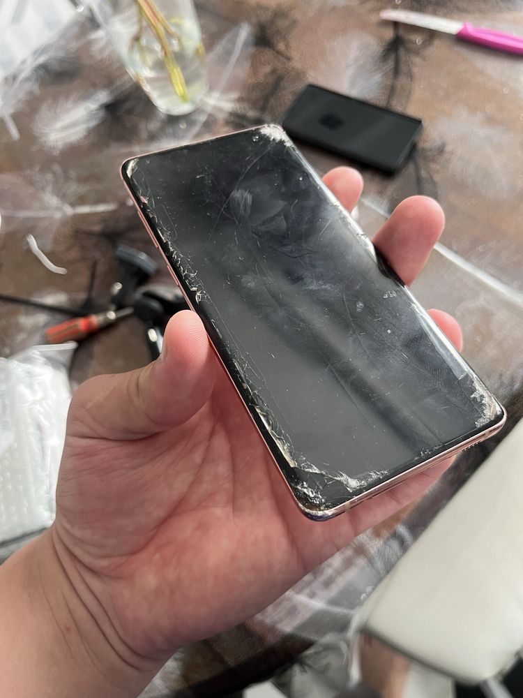 Samsung s10 plus битий