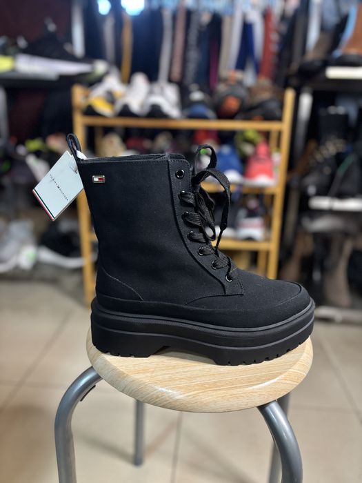 Черевики TOMMY HILFIGER розмір 38(24 см)