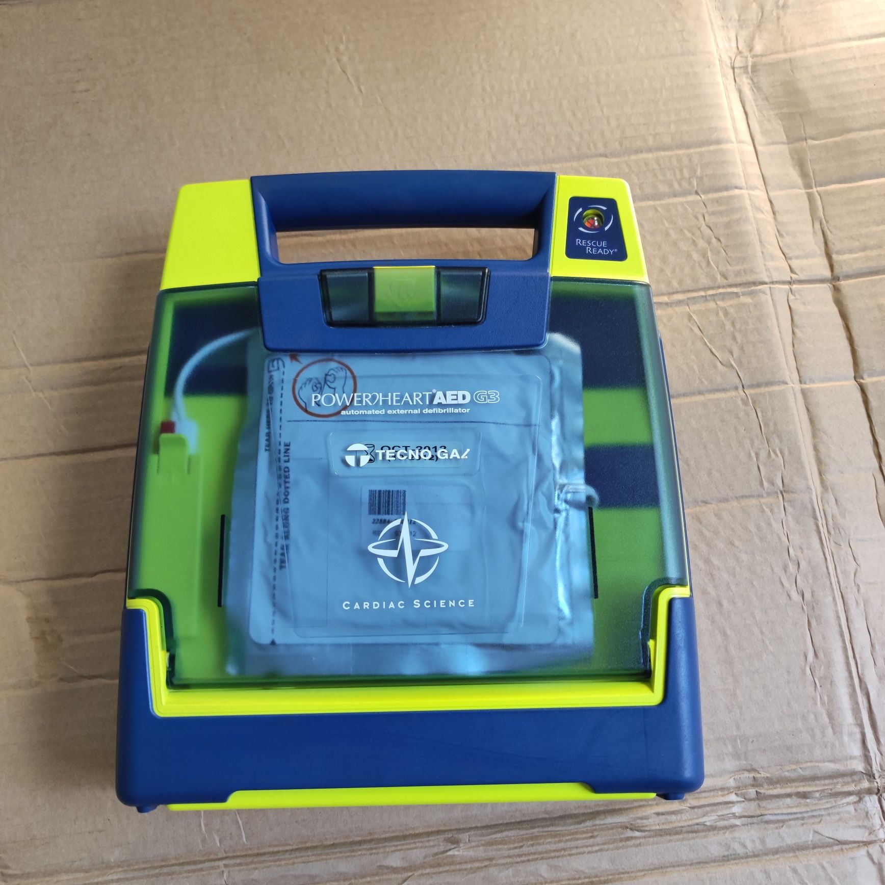 Дефібрилятор AED USA