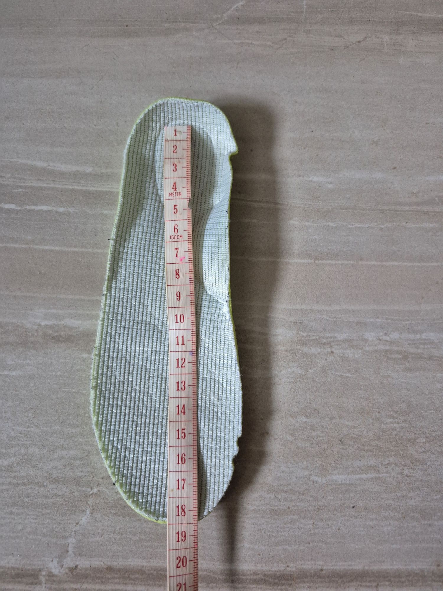 Продам кросівки для хлопчика.