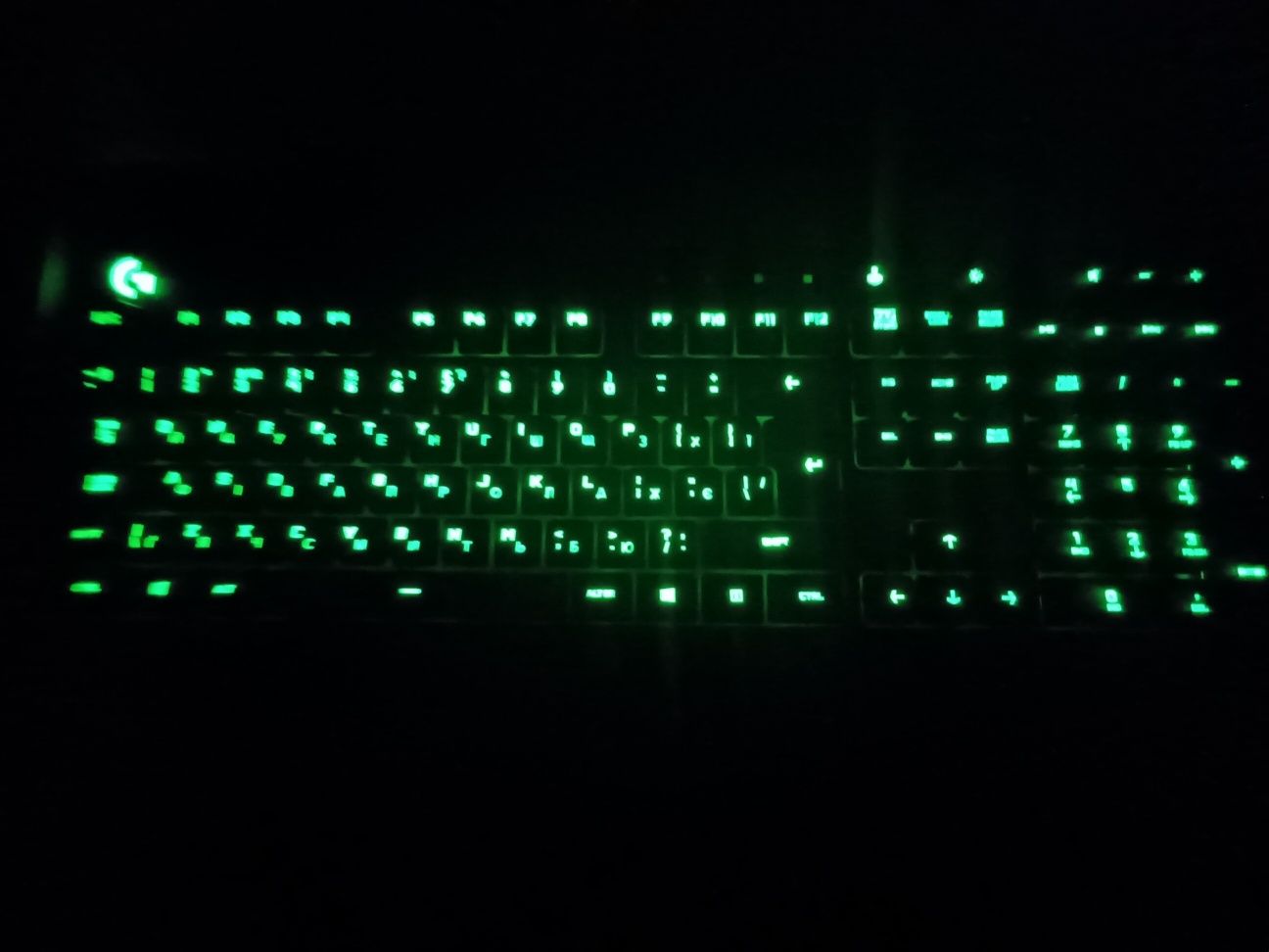 Клавиатура Logitech G213 продам