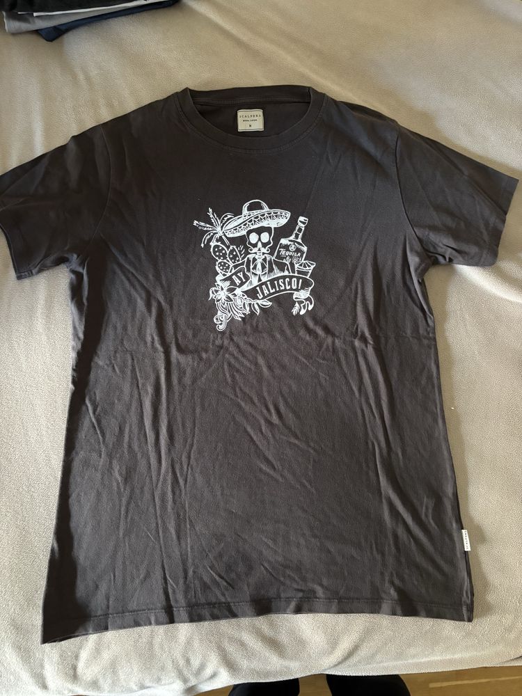 T-shirts Scalpers