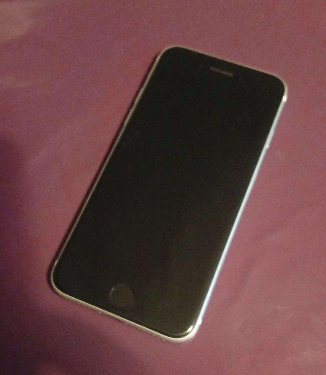 iPhone se 2020 como novo
