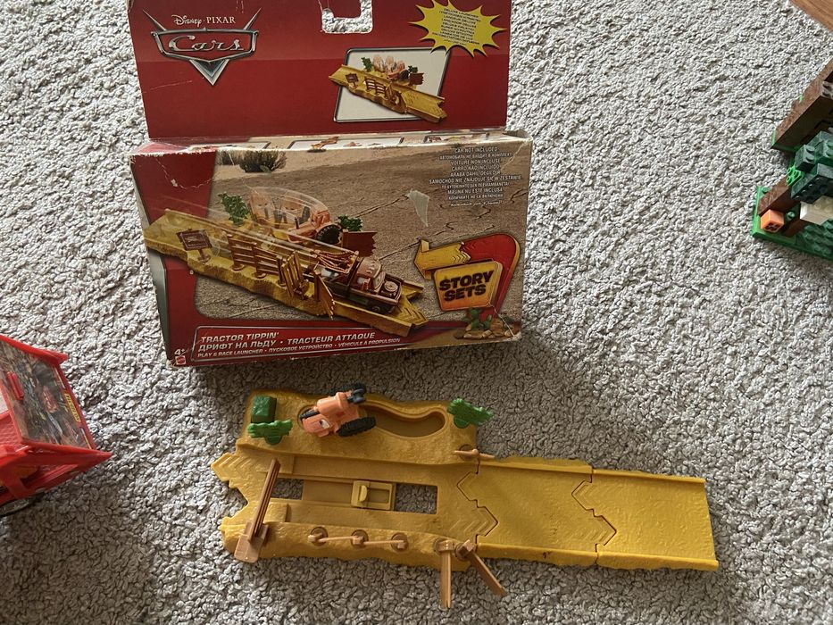 Машинки Блискавка Маквін комбайн Валєра