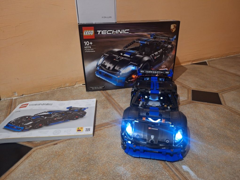Продам lego technic 42176