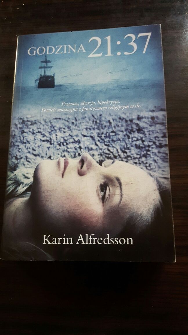 Godzina 21:37    Karin Alfredsson