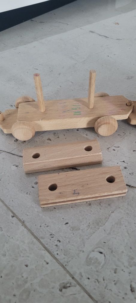 Pociąg drewniany + wagony Montessori