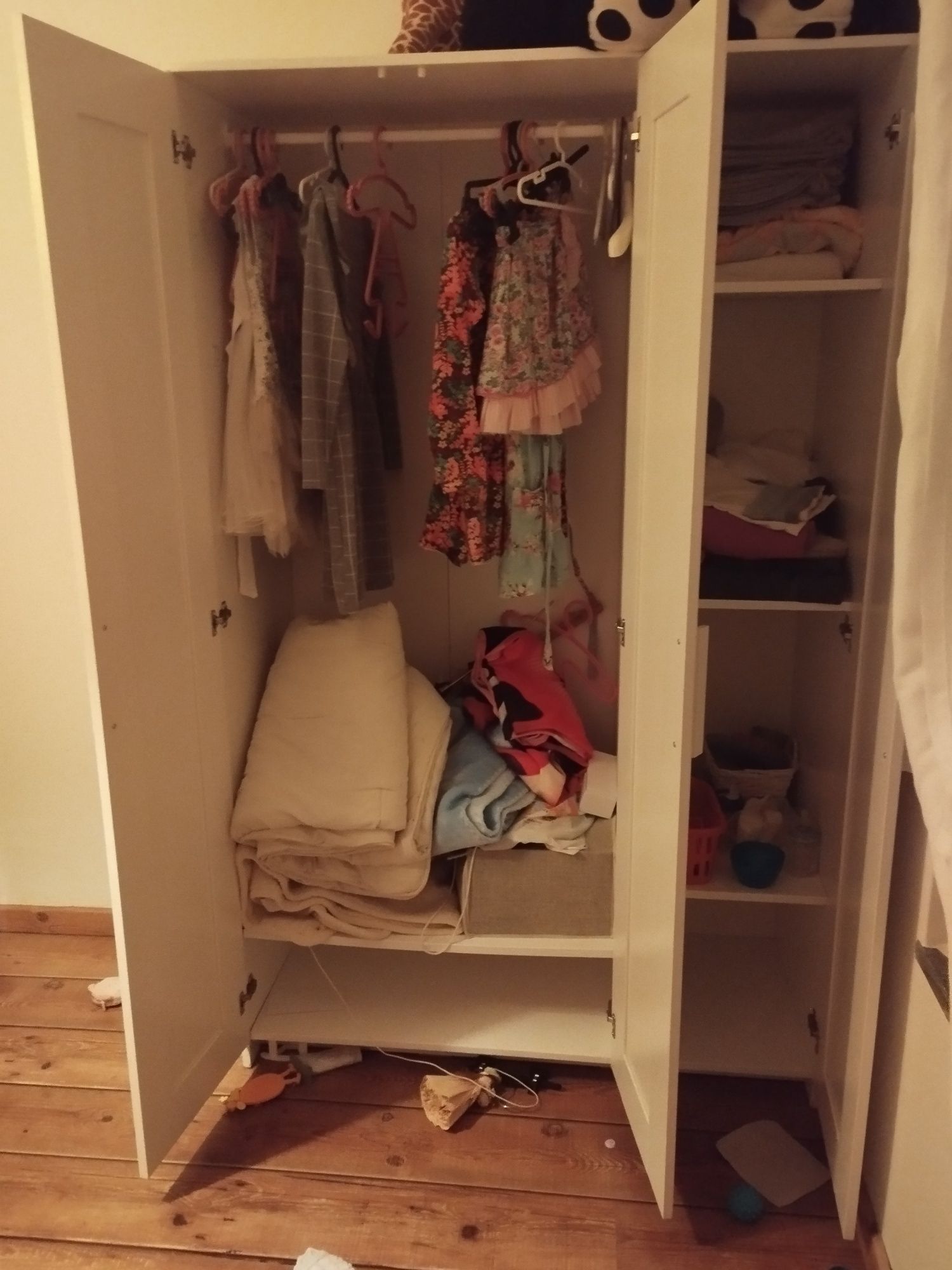 Vários móveis para casa