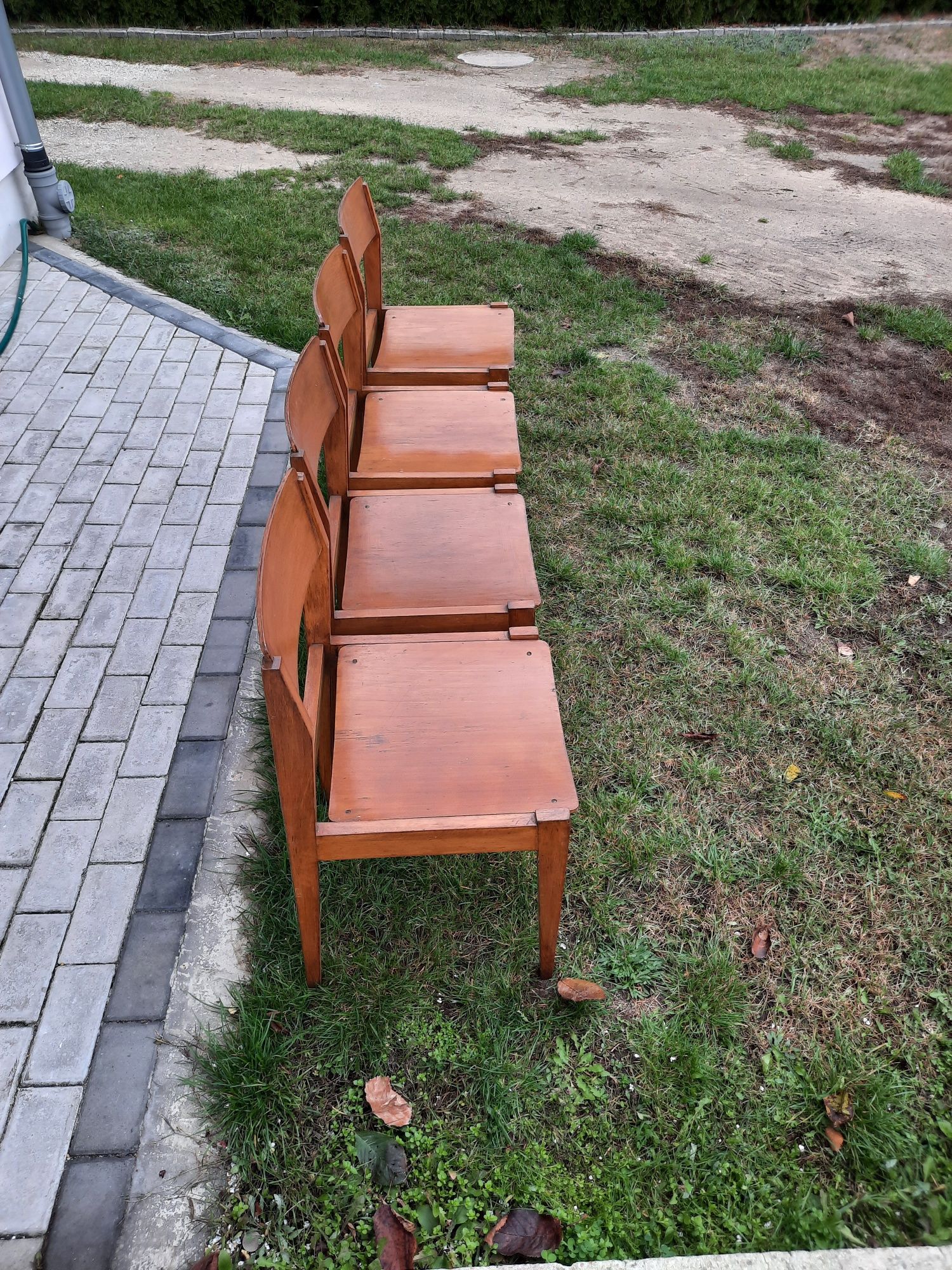 Krzesła drewniane prl jedyne takie