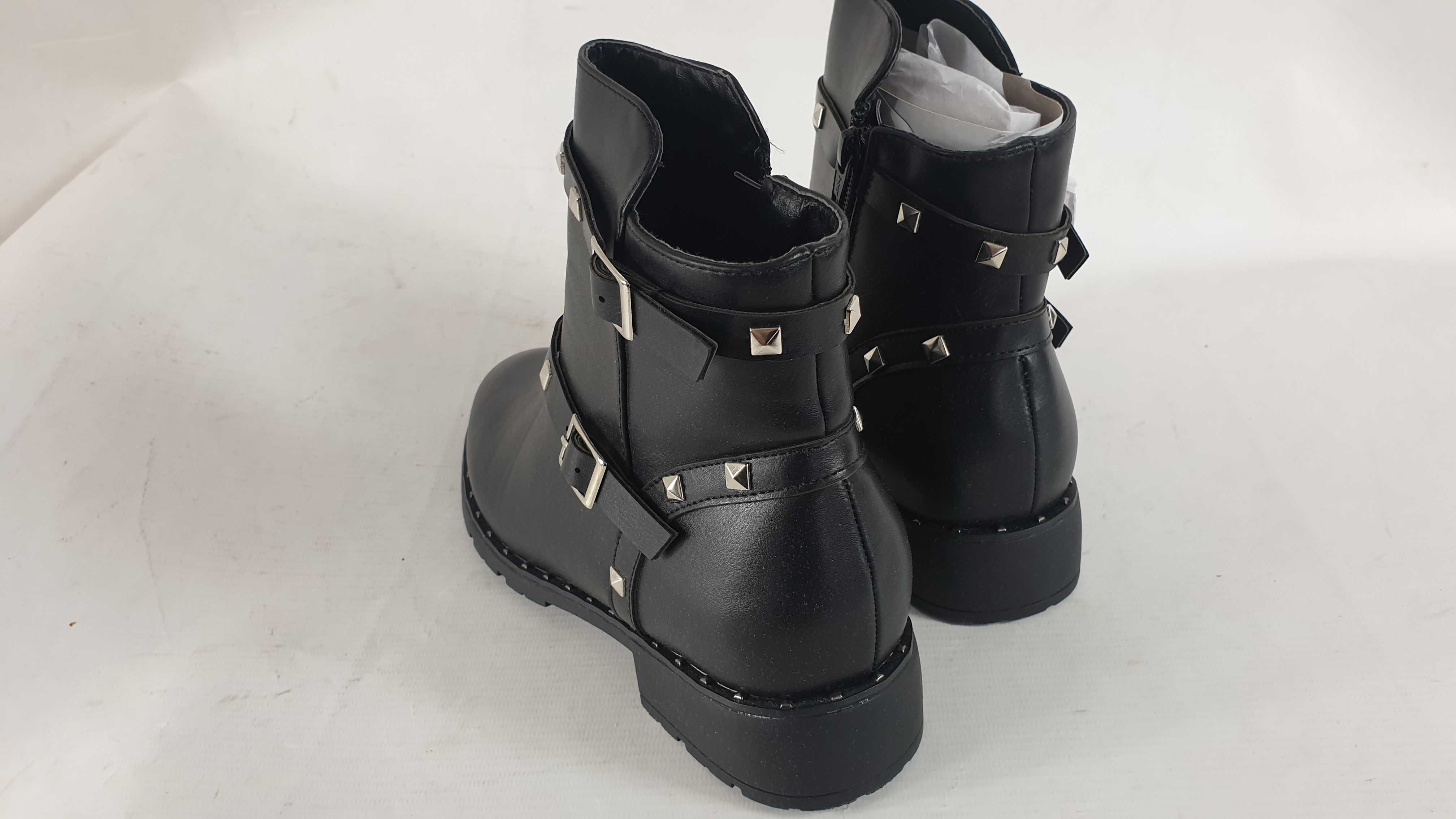 Buty Botki czarne POELMAN r. 39