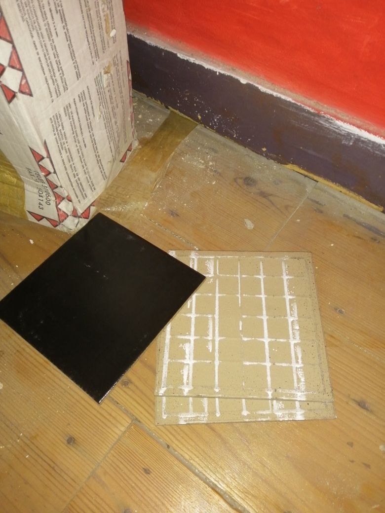 3 caixas 45 azulejos Pavigres mate 15 X 15 cm (preto, branco e amarelo