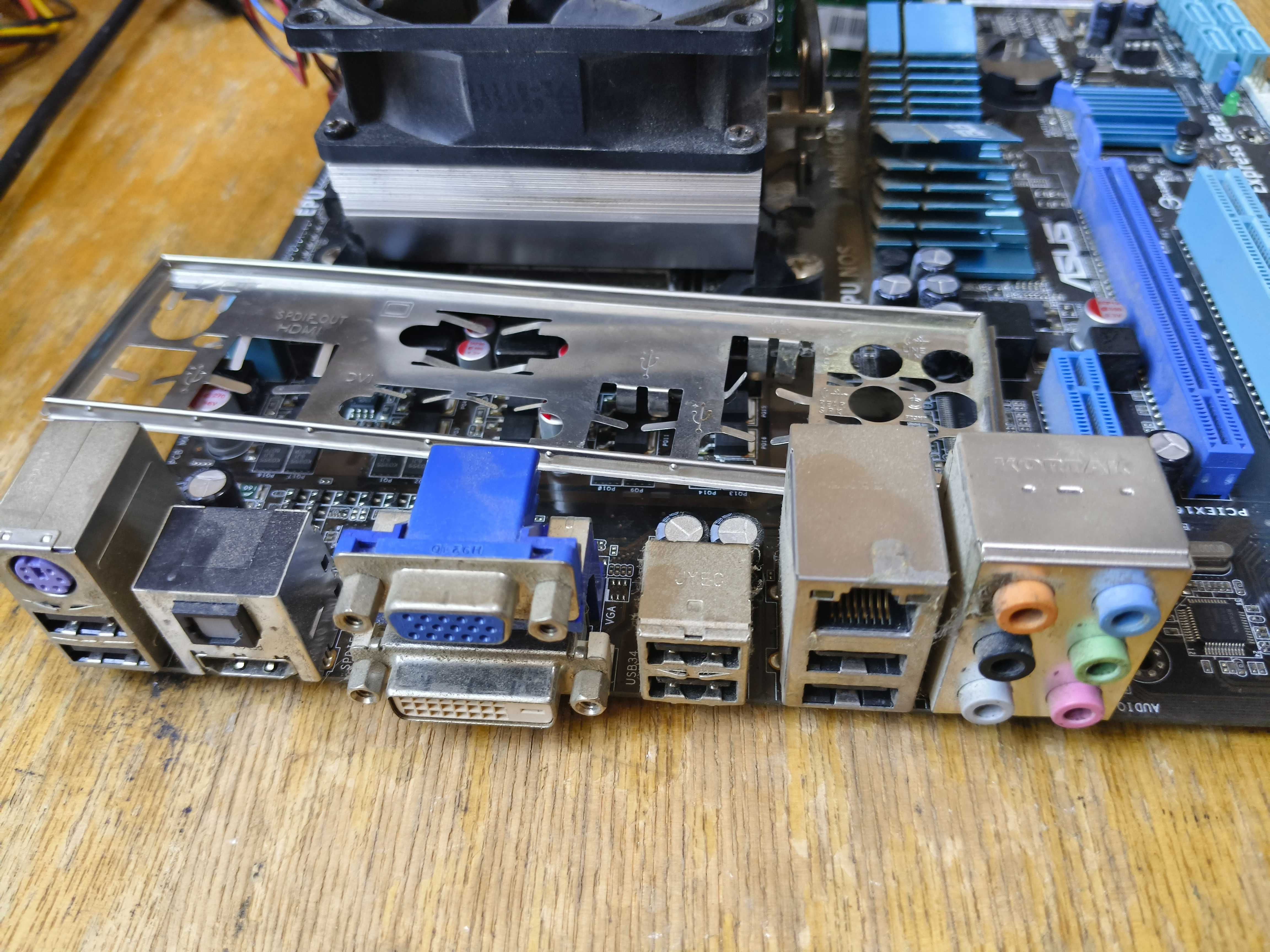 Комплект AMD X2 215 + Asus M4A785T-m + 6Gb DDR3