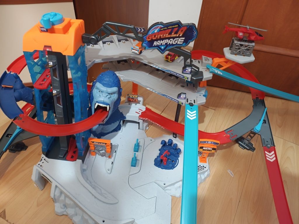 Garaż ZURU MetalMachines Zestaw Atak Goryla 6726