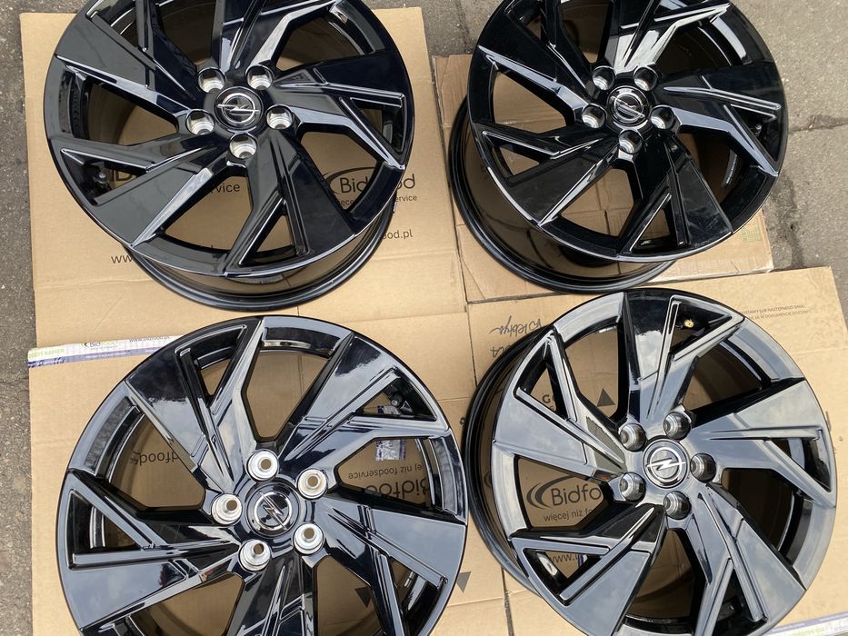 Nowe oryginalne felgi aluminiowe demo 7.5J17 ET44  Opel 5x108/65.1