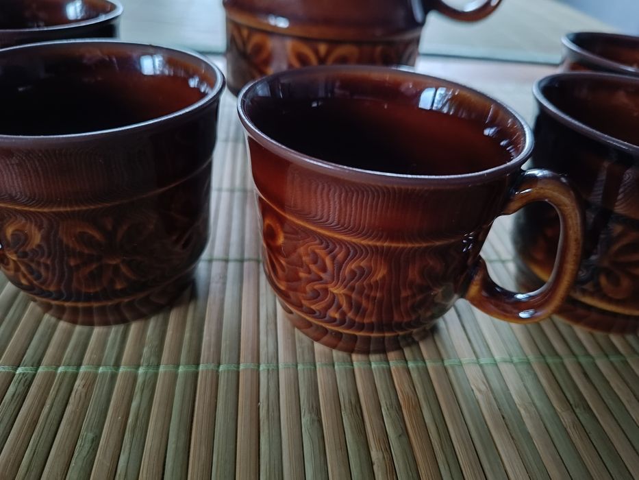 Komplet z kamionki dzbanek i 5 filiżanek