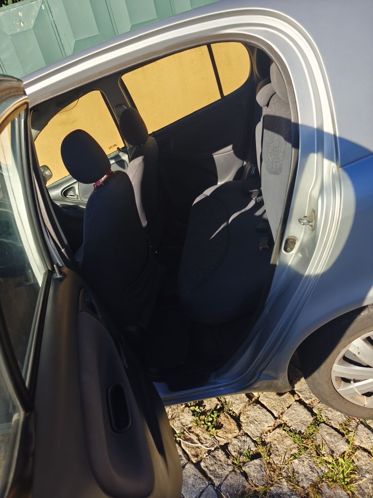 Toyota Yaris vvt-i