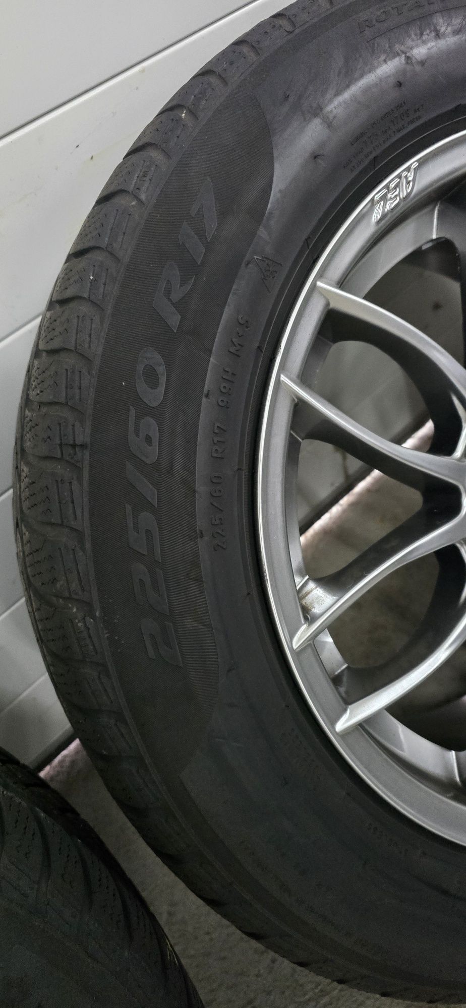 KOŁA 225 60 R17 Felgi 5x120 Et40