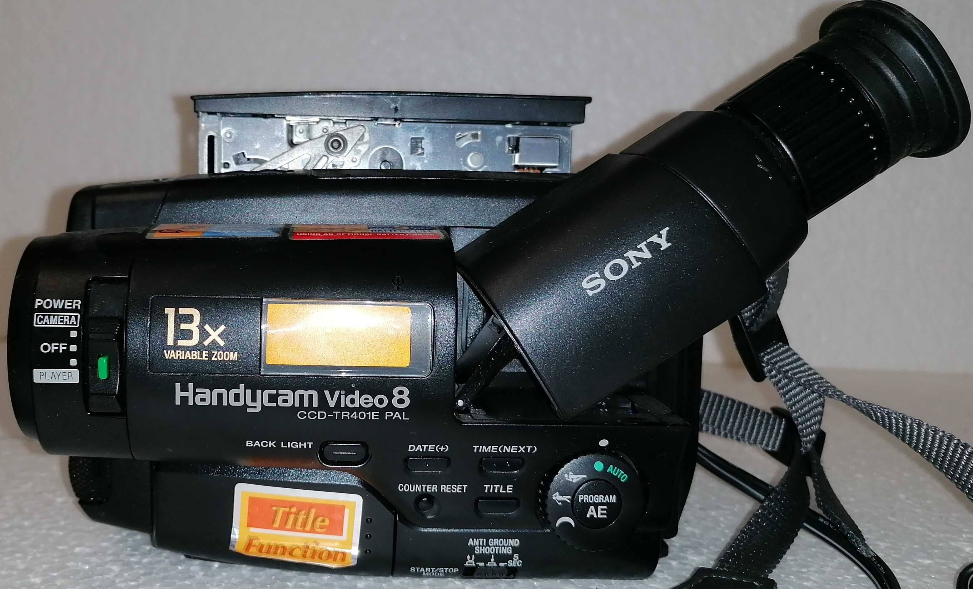 Camara de filmar " Vídeo 8", da Sony, CCD-TR401E