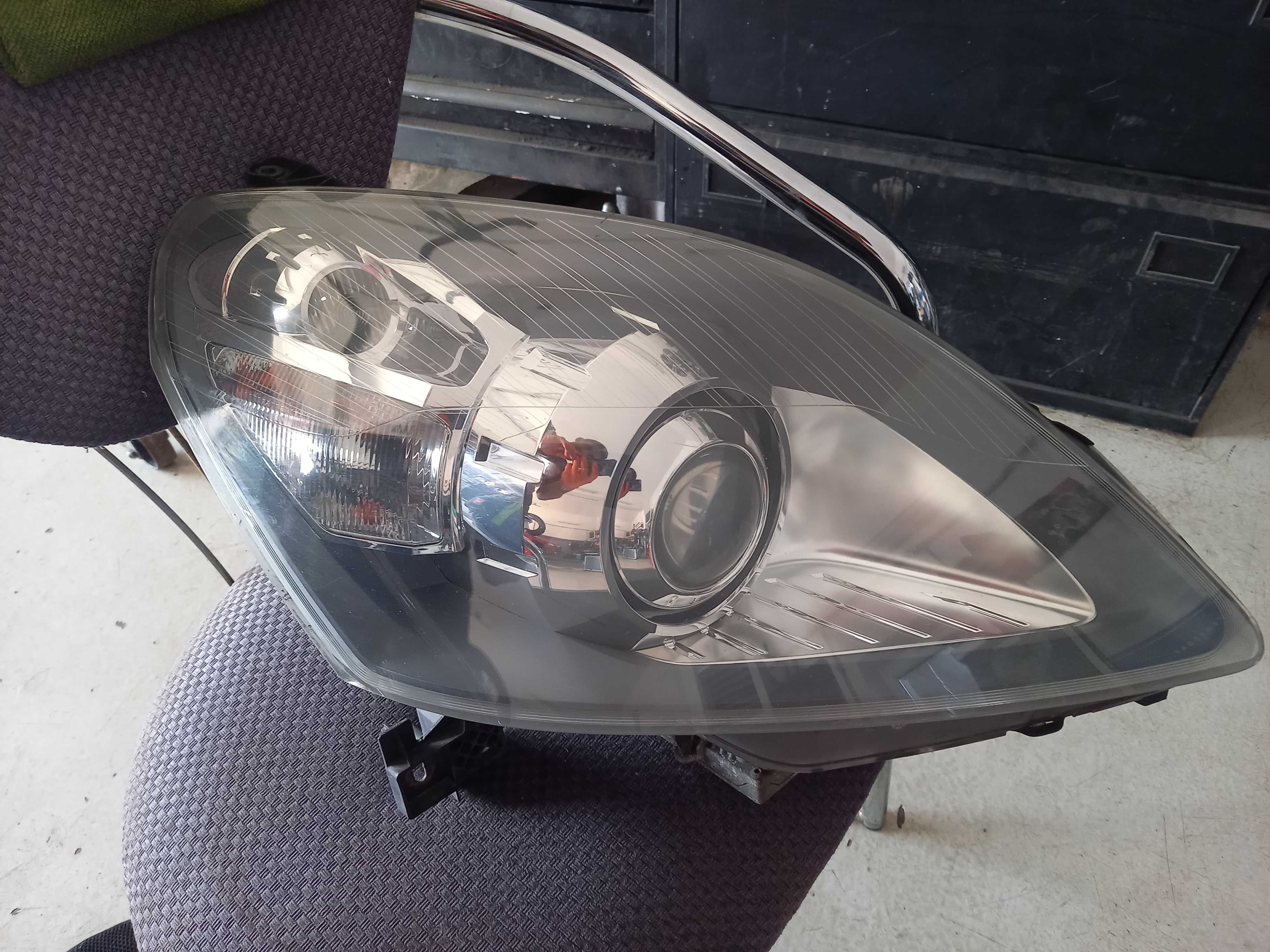 Lampa lampy xenon Zafira B