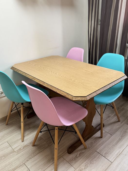 Стіл обідній кухонний деревʼяний