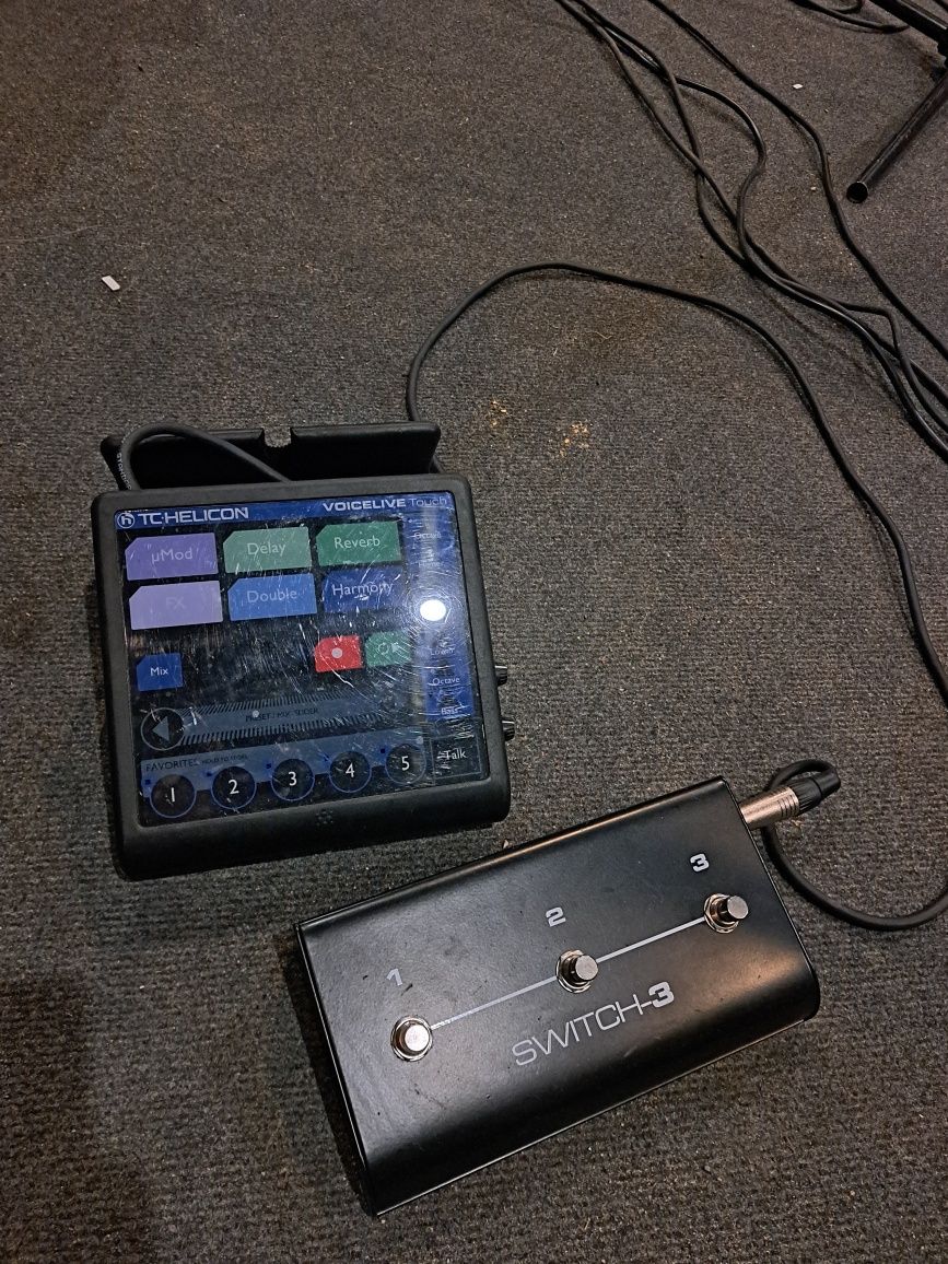 TC Helicon VOICELIVE TOUCH + switch3