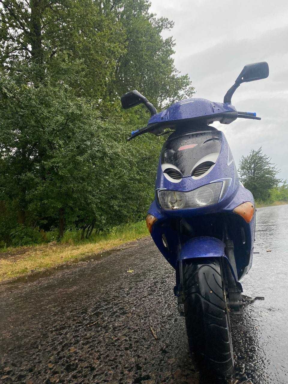 Скутер Апрілія ср 50