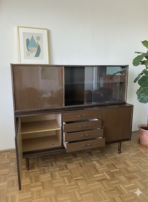 SPRZEDAM! Stylowa Komoda/Witryna - Stan Bardzo Dobry!